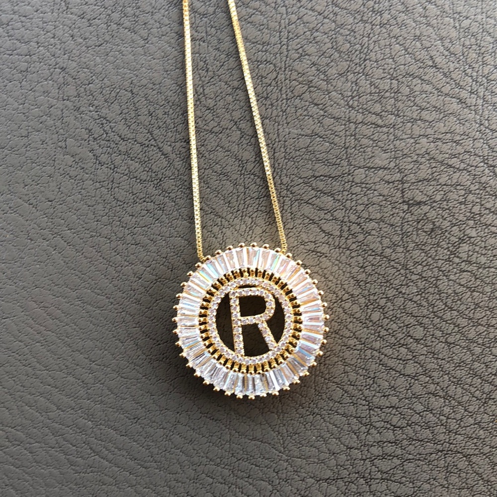 Initial necklace R - Picture 3 of 3